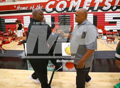Thumbnail 3 in Ribet Academy vs. Westchester (CIF State D1 Regional Playoff) photogallery.