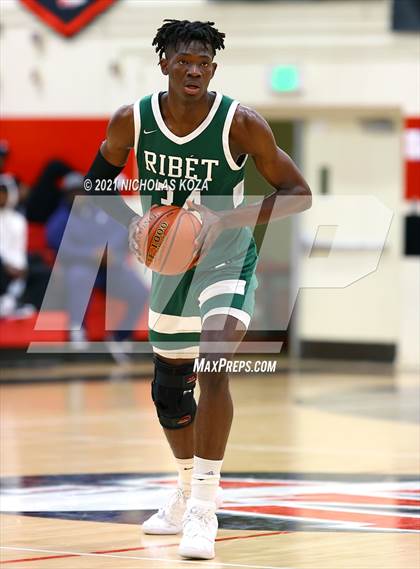Thumbnail 2 in Ribet Academy vs. Westchester (CIF State D1 Regional Playoff) photogallery.