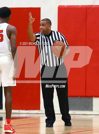 Thumbnail 2 in Ribet Academy vs. Westchester (CIF State D1 Regional Playoff) photogallery.