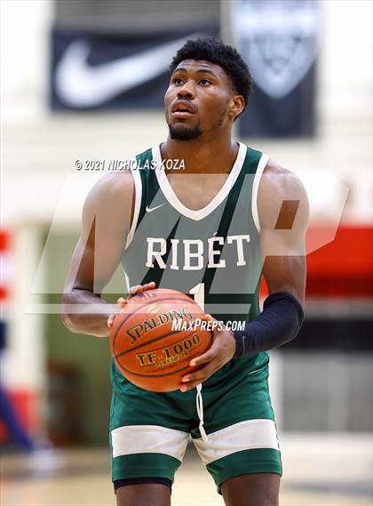 Thumbnail 2 in Ribet Academy vs. Westchester (CIF State D1 Regional Playoff) photogallery.