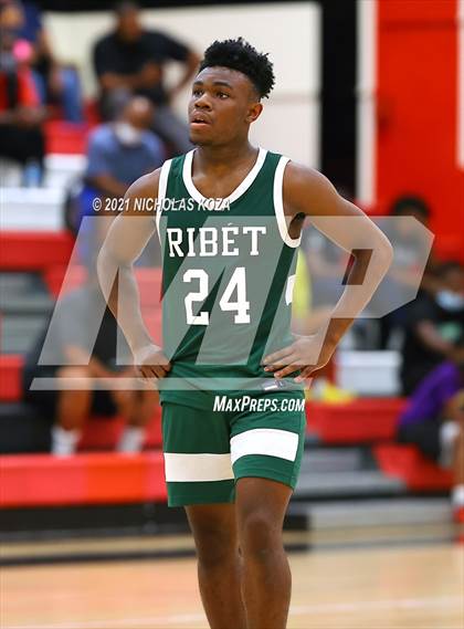 Thumbnail 2 in Ribet Academy vs. Westchester (CIF State D1 Regional Playoff) photogallery.