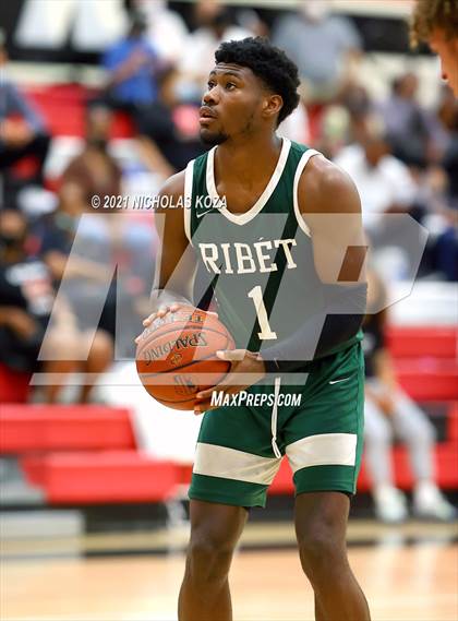 Thumbnail 2 in Ribet Academy vs. Westchester (CIF State D1 Regional Playoff) photogallery.