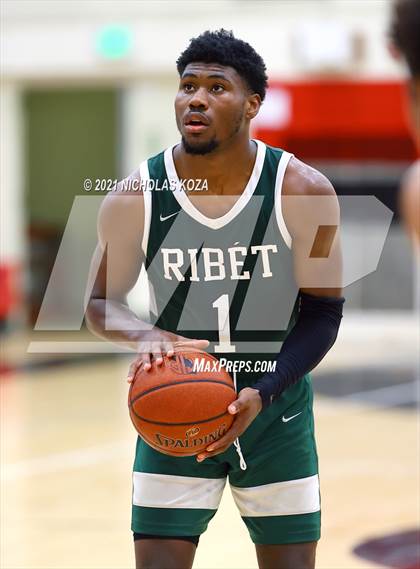 Thumbnail 2 in Ribet Academy vs. Westchester (CIF State D1 Regional Playoff) photogallery.