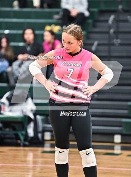 Thumbnail 1 in Pomona @ D'Evelyn photogallery.