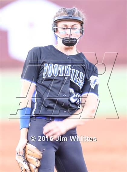 Thumbnail 3 in Catalina Foothills vs. Payson (AIA D3 Final) photogallery.