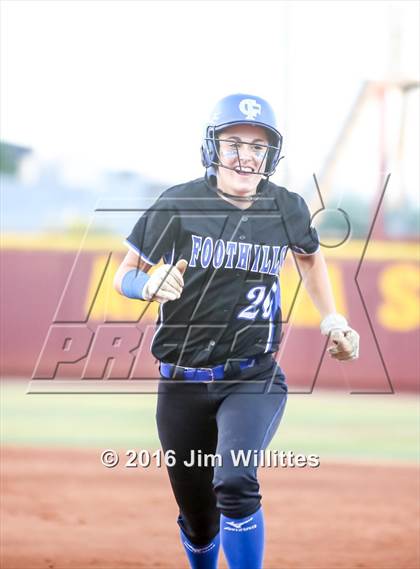 Thumbnail 2 in Catalina Foothills vs. Payson (AIA D3 Final) photogallery.