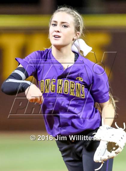 Thumbnail 2 in Catalina Foothills vs. Payson (AIA D3 Final) photogallery.