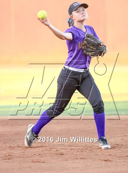 Thumbnail 3 in Catalina Foothills vs. Payson (AIA D3 Final) photogallery.