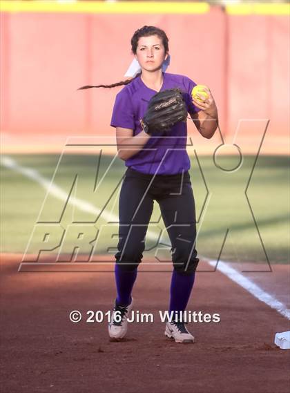 Thumbnail 2 in Catalina Foothills vs. Payson (AIA D3 Final) photogallery.