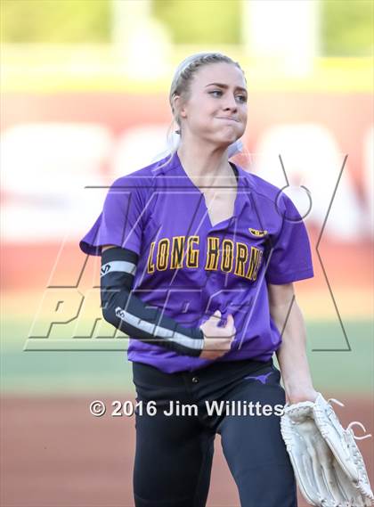 Thumbnail 2 in Catalina Foothills vs. Payson (AIA D3 Final) photogallery.
