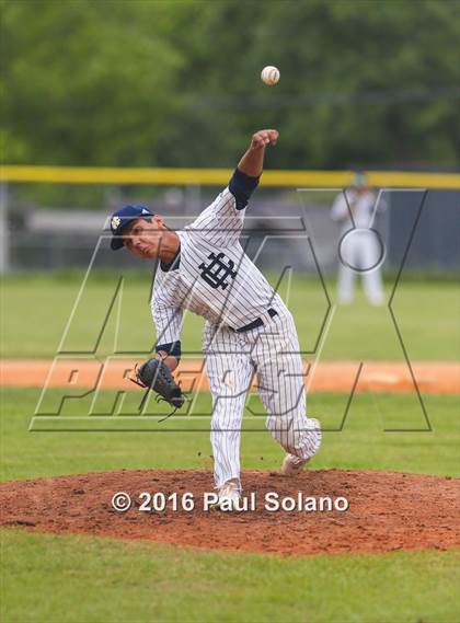 Thumbnail 3 in TMI-Episcopal @ Holy Cross photogallery.