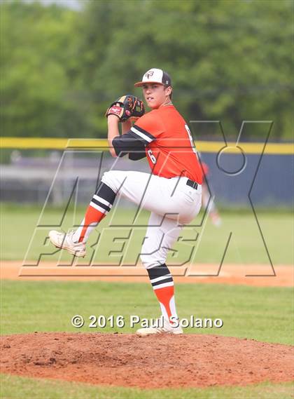 Thumbnail 3 in TMI-Episcopal @ Holy Cross photogallery.