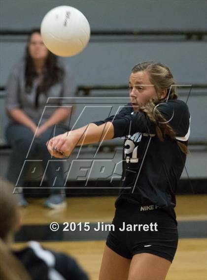 Thumbnail 2 in Tupelo @ Hernando photogallery.