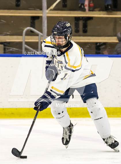 Thumbnail 2 in Webster Thomas vs. Starpoint  (NYSPHSAA D2 Semifinal) photogallery.