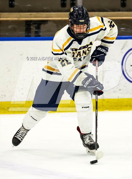 Thumbnail 1 in Webster Thomas vs. Starpoint  (NYSPHSAA D2 Semifinal) photogallery.