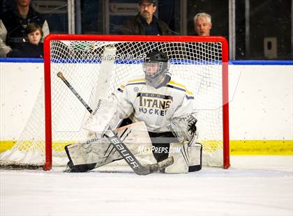 Thumbnail 2 in Webster Thomas vs. Starpoint  (NYSPHSAA D2 Semifinal) photogallery.