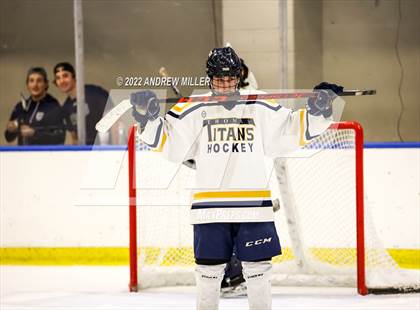 Thumbnail 1 in Webster Thomas vs. Starpoint  (NYSPHSAA D2 Semifinal) photogallery.