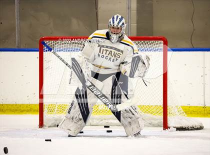 Thumbnail 1 in Webster Thomas vs. Starpoint  (NYSPHSAA D2 Semifinal) photogallery.