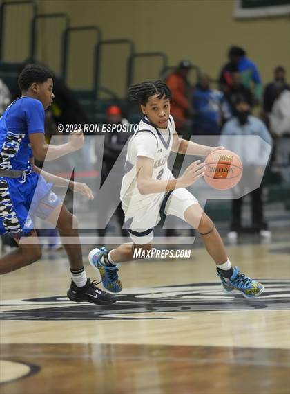 Thumbnail 1 in Baldwin vs Hempsteand (NYSPHSAA Section 8 AA Semifinal) photogallery.