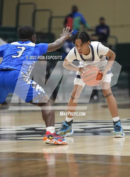 Thumbnail 2 in Baldwin vs Hempsteand (NYSPHSAA Section 8 AA Semifinal) photogallery.