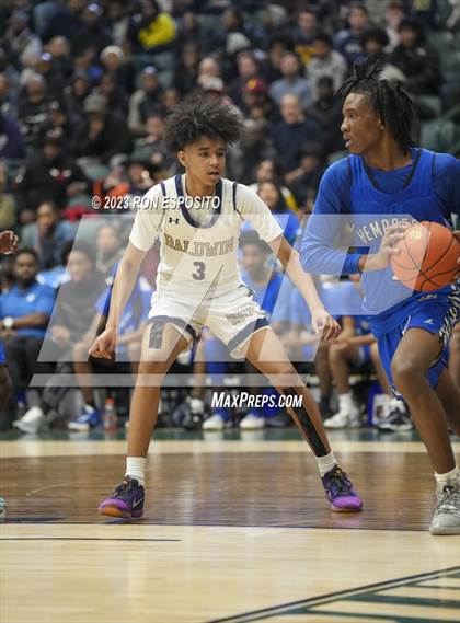Thumbnail 3 in Baldwin vs Hempsteand (NYSPHSAA Section 8 AA Semifinal) photogallery.