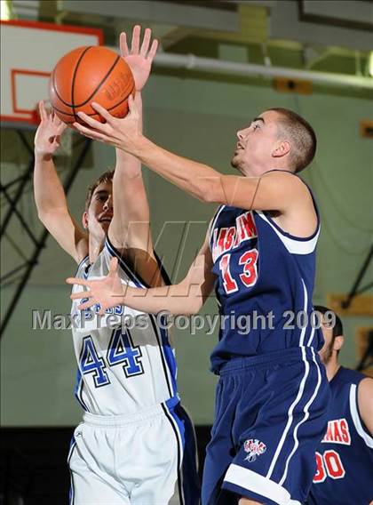 Thumbnail 1 in Las Plumas vs. Orland (Ram Jam Classic) photogallery.