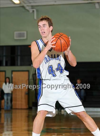 Thumbnail 2 in Las Plumas vs. Orland (Ram Jam Classic) photogallery.