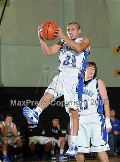 Thumbnail 2 in Las Plumas vs. Orland (Ram Jam Classic) photogallery.