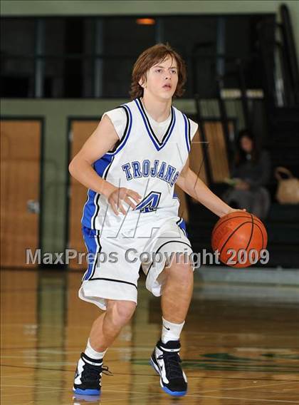 Thumbnail 2 in Las Plumas vs. Orland (Ram Jam Classic) photogallery.