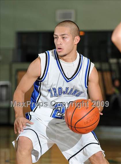 Thumbnail 2 in Las Plumas vs. Orland (Ram Jam Classic) photogallery.