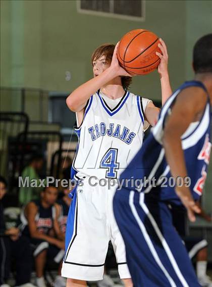 Thumbnail 2 in Las Plumas vs. Orland (Ram Jam Classic) photogallery.