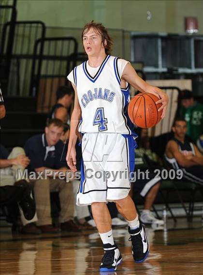 Thumbnail 2 in Las Plumas vs. Orland (Ram Jam Classic) photogallery.