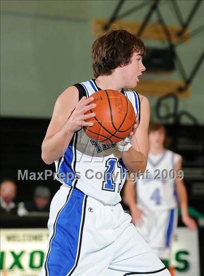 Thumbnail 3 in Las Plumas vs. Orland (Ram Jam Classic) photogallery.