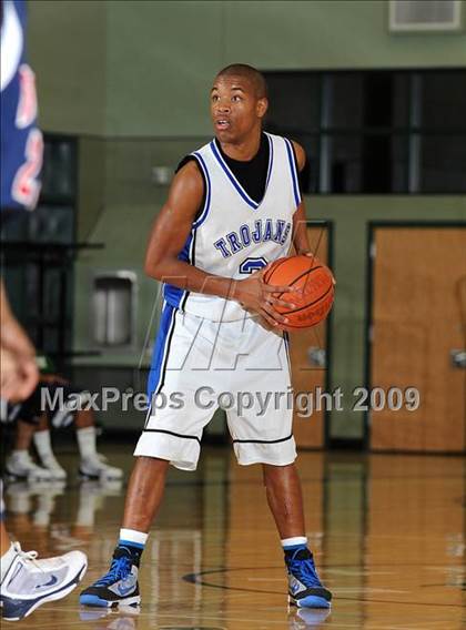Thumbnail 2 in Las Plumas vs. Orland (Ram Jam Classic) photogallery.