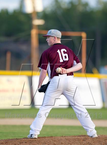 Thumbnail 3 in DeRidder vs Merryville (Coleman's Lawn Care Knight Classic) photogallery.