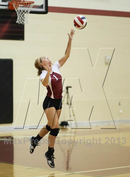 Thumbnail 1 in Saginaw vs Arlington Heights (EMS-ISD Tournament) photogallery.
