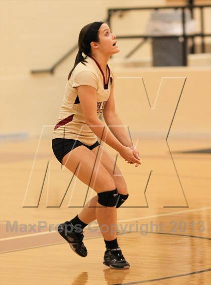 Thumbnail 2 in Saginaw vs Arlington Heights (EMS-ISD Tournament) photogallery.