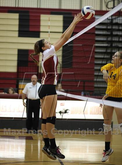 Thumbnail 1 in Saginaw vs Arlington Heights (EMS-ISD Tournament) photogallery.