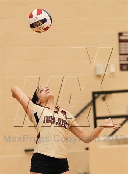 Thumbnail 3 in Saginaw vs Arlington Heights (EMS-ISD Tournament) photogallery.