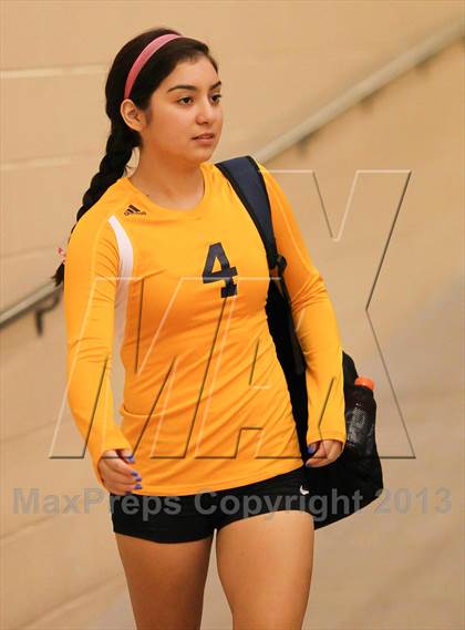 Thumbnail 2 in Saginaw vs Arlington Heights (EMS-ISD Tournament) photogallery.