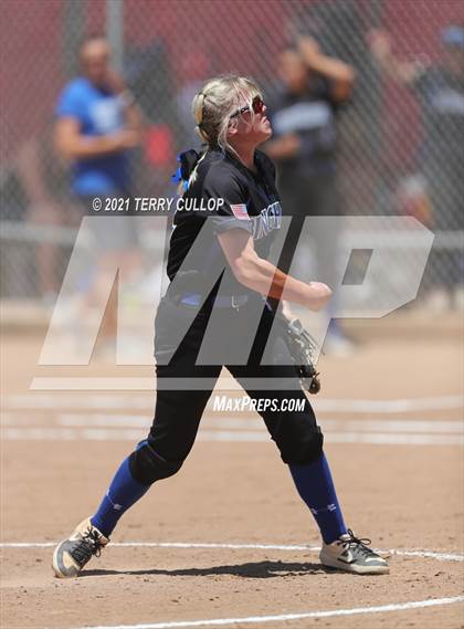 Thumbnail 1 in Riverton vs. Bingham (UHSAA 6A Final) photogallery.