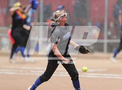 Thumbnail 3 in Riverton vs. Bingham (UHSAA 6A Final) photogallery.
