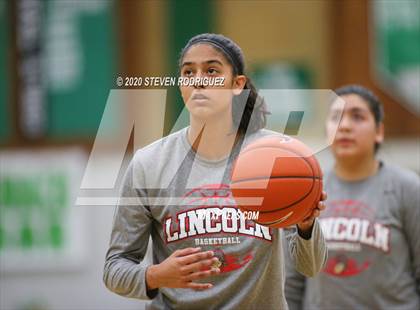 Thumbnail 1 in Mission Hills vs. Lincoln (MLK Showcase) photogallery.
