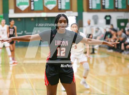 Thumbnail 3 in Mission Hills vs. Lincoln (MLK Showcase) photogallery.