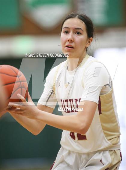 Thumbnail 2 in Mission Hills vs. Lincoln (MLK Showcase) photogallery.