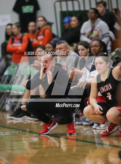 Thumbnail 3 in Mission Hills vs. Lincoln (MLK Showcase) photogallery.