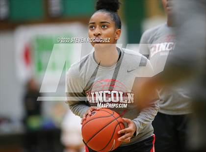 Thumbnail 1 in Mission Hills vs. Lincoln (MLK Showcase) photogallery.