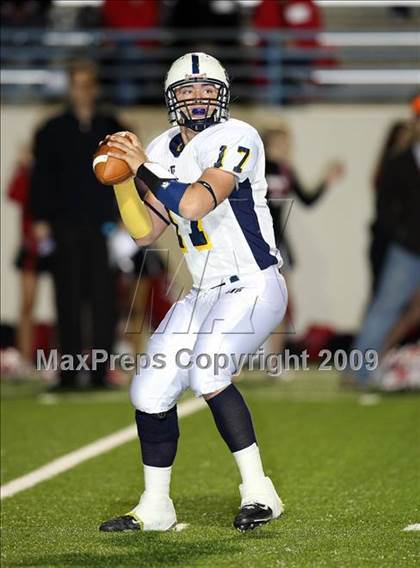 Thumbnail 2 in Stony Point vs. Lee (Texas 5A Region II D1 Playoffs) photogallery.