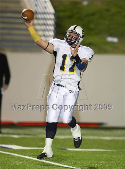 Thumbnail 1 in Stony Point vs. Lee (Texas 5A Region II D1 Playoffs) photogallery.