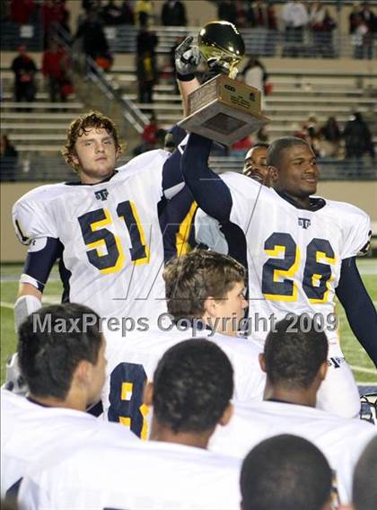 Thumbnail 1 in Stony Point vs. Lee (Texas 5A Region II D1 Playoffs) photogallery.